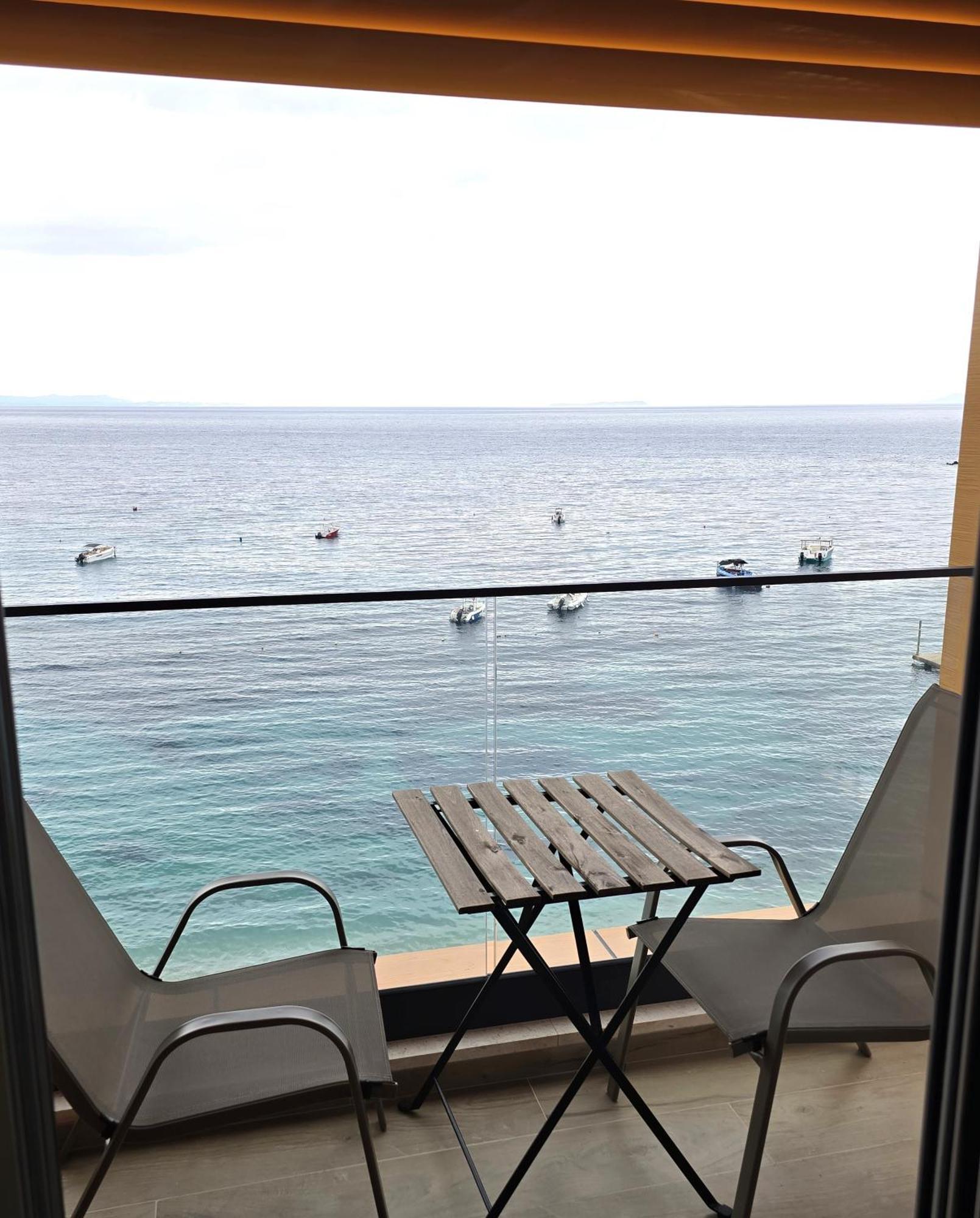 Hotel Veizi Himare Exteriör bild
