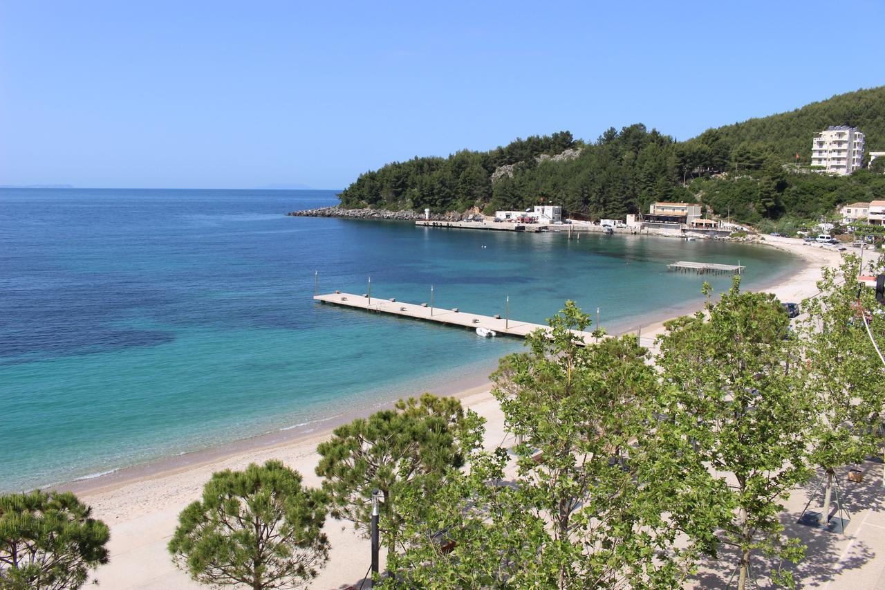 Hotel Veizi Himare Exteriör bild